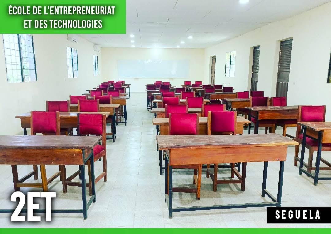 Salle de classe de l'École 2ET