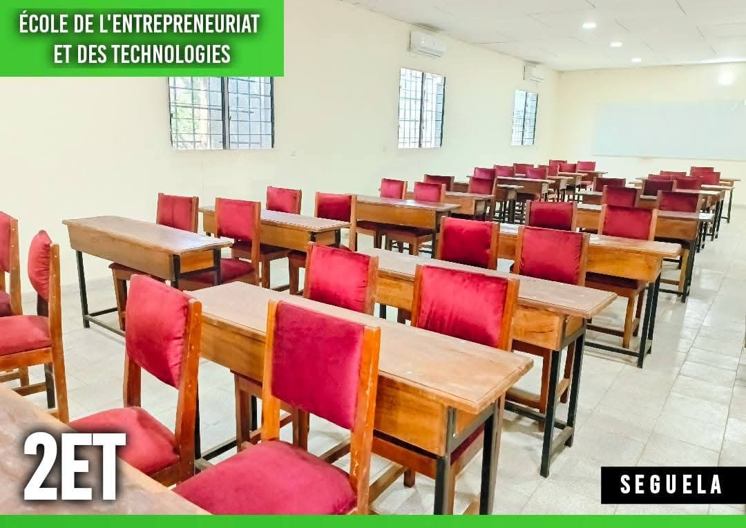 Salle de classe de l'École 2ET